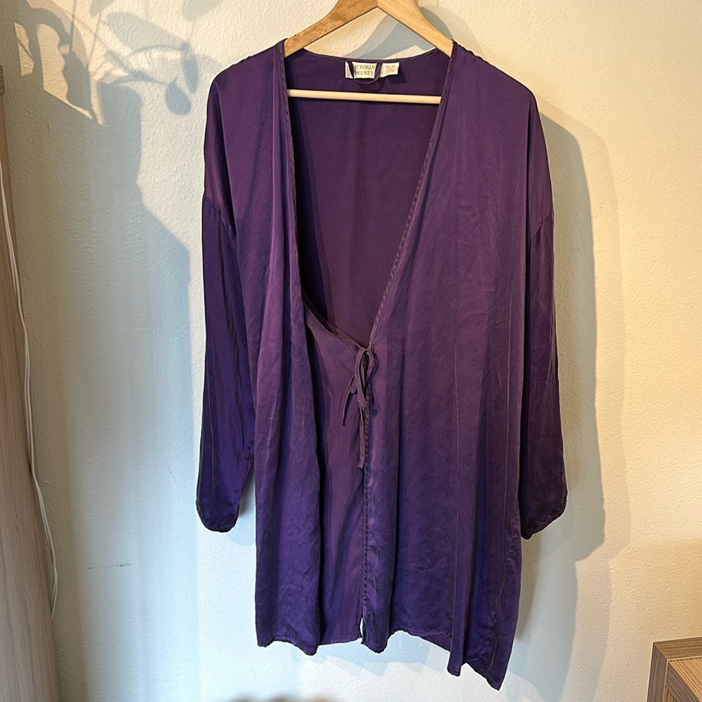 VTG 100% silk Gold Label VS